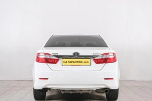 Седан Toyota Camry 2014 года, 1799000 рублей, Красноярск