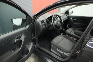 Седан Volkswagen Polo 2015 года, 1070000 рублей, Курск
