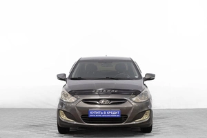 Седан Hyundai Solaris 2011 года, 729000 рублей, Барнаул
