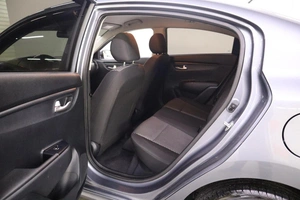 Седан Kia Rio 2017 года, 1400000 рублей, Брянск