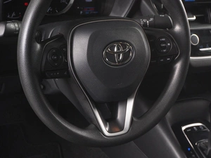 Седан Toyota Corolla 2022 года, 2199000 рублей, Красный Пахарь