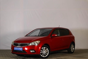 Хетчбэк Kia Ceed 2011 года, 719000 рублей, Тюмень