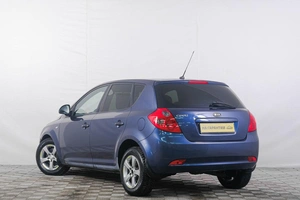 Хетчбэк Kia Ceed 2008 года, 579000 рублей, Кемерово