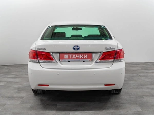 Седан Toyota Crown 2014 года, 1800000 рублей, Красноярск