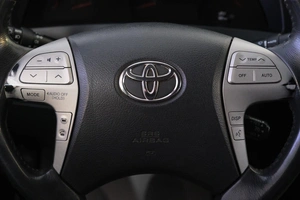 Седан Toyota Camry 2010 года, 1499000 рублей, Омск