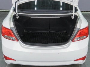 Седан Hyundai Solaris 2015 года, 799000 рублей, Сургут