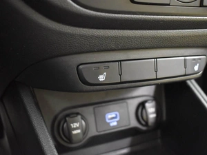 Седан Hyundai Solaris 2019 года, 759900 рублей, Казань