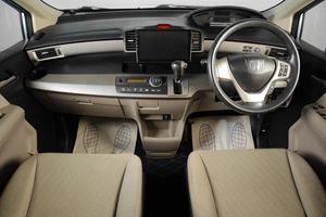 Минивэн Honda Freed 2012 года, 1079000 рублей, Тюмень