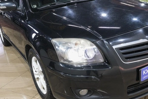 Седан Toyota Avensis 2006 года, 899000 рублей, Новокузнецк