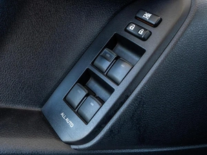 Внедорожник Toyota Land Cruiser Prado 2015 года, 3550000 рублей, Волгоград