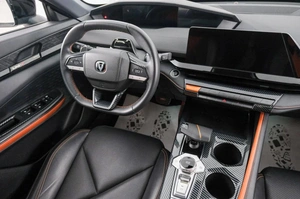 Лифтбек Changan UNI-V 2022 года, 2239000 рублей, Красноярск