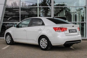 Седан Kia Cerato 2010 года, 850000 рублей, Ярославль