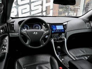 Седан Hyundai Sonata 2011 года, 1099000 рублей, Волгоград