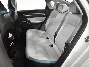 Седан Geely Emgrand 2023 года, 1724200 рублей, Казань