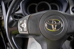 Внедорожник Toyota RAV4 2011 года, 1399000 рублей, Пермь