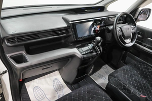 Минивэн Honda Stepwgn Spada 2015 года, 1969000 рублей, Новокузнецк