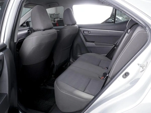 Седан Toyota Corolla 2018 года, 1640000 рублей, Ростов-на-Дону