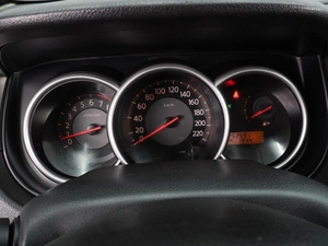 Хетчбэк Nissan Tiida 2008 года, 599000 рублей, Воронеж