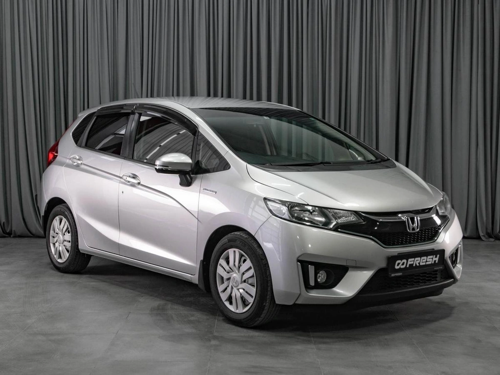 Хетчбэк Honda Fit 2016 года, 999000 рублей, Тюмень