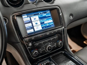 Седан Jaguar XJ 2013 года, 2500000 рублей, Красноярск