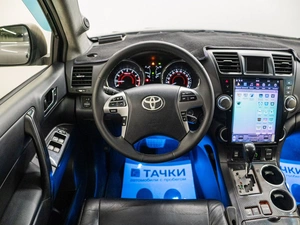 Внедорожник Toyota Highlander 2012 года, 2065000 рублей, Красноярск