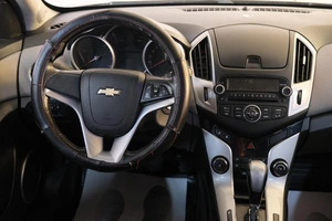 Седан Chevrolet Cruze 2013 года, 699000 рублей, Омск