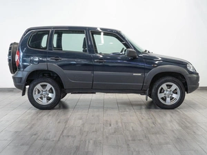 Внедорожник Chevrolet Niva 2016 года, 829000 рублей, Саратов