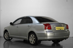 Седан Toyota Avensis 2005 года, 619000 рублей, Челябинск