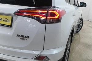 Внедорожник Toyota RAV4 2015 года, 2379000 рублей, Новокузнецк