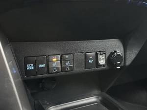 Внедорожник Toyota RAV4 2017 года, 2149000 рублей, Уфа