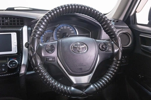 Универсал Toyota Corolla Fielder 2014 года, 1219000 рублей, Томск