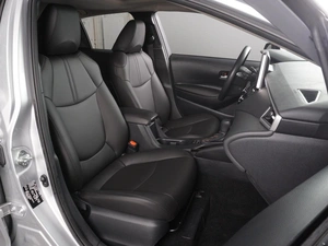 Седан Toyota Corolla 2022 года, 2199000 рублей, Красный Пахарь