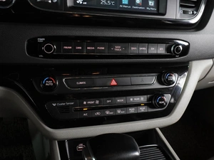 Минивэн Kia Carnival 2016 года, 2597000 рублей, Воронеж