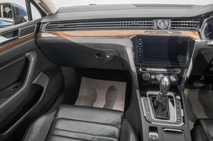 Седан Volkswagen Passat 2017 года, 2049000 рублей, Барнаул