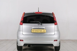 Хетчбэк Nissan Note 2011 года, 689000 рублей, Красноярск