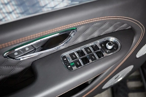 Внедорожник Bentley Bentayga 2022 года, 24000000 рублей, Красноярск
