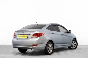 Седан Hyundai Solaris 2014 года, 709000 рублей, Барнаул