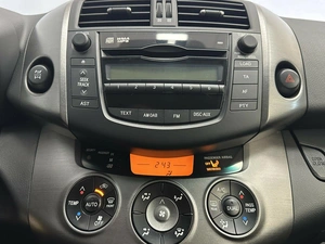 Внедорожник Toyota RAV4 2011 года, 1495000 рублей, Красноярск
