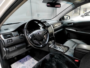 Седан Toyota Camry 2017 года, 1599000 рублей, Красноярск