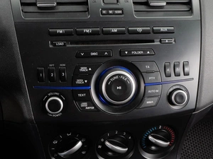 Хетчбэк Mazda 3 2012 года, 1049000 рублей, Тюмень