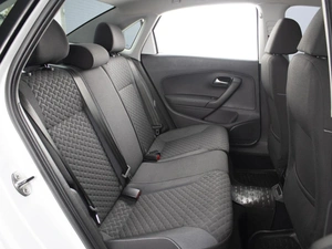 Седан Volkswagen Polo 2017 года, 950000 рублей, Омск