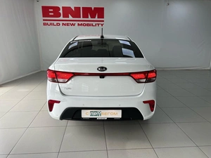 Седан Kia Rio 2018 года, 1510000 рублей, Смоленск