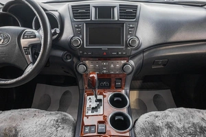 Внедорожник Toyota Highlander 2013 года, 2389000 рублей, Барнаул