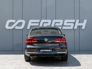 Седан Volkswagen Passat 2011 года, 1370000 рублей, Краснодар