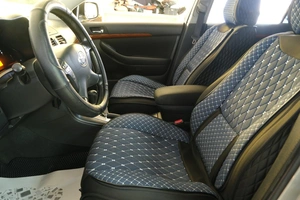 Седан Toyota Avensis 2008 года, 1019000 рублей, Омск