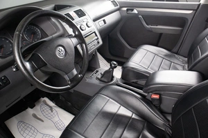 Минивэн Volkswagen Touran 2010 года, 819000 рублей, Оренбург