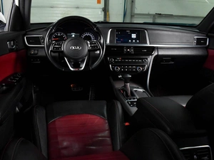Седан Kia Optima 2018 года, 2109000 рублей, Воронеж