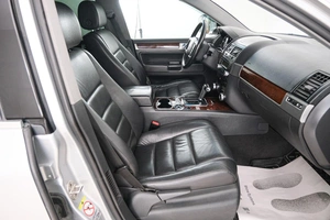 Внедорожник Volkswagen Touareg 2008 года, 1449000 рублей, Красноярск