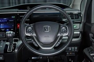 Минивэн Honda Stepwgn Spada 2019 года, 2350000 рублей, Красноярск