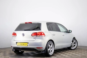 Хетчбэк Volkswagen Golf 2012 года, 579000 рублей, Пермь